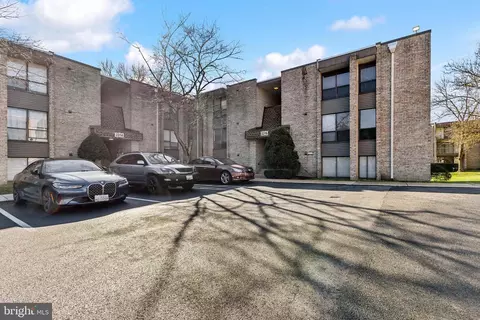 3316 Huntley Square Dr #T-1, Temple Hills, MD 20748