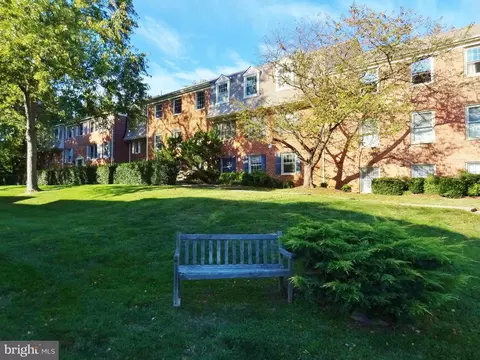 5974 Westchester Park Dr #5974 301, College Park, MD 20740