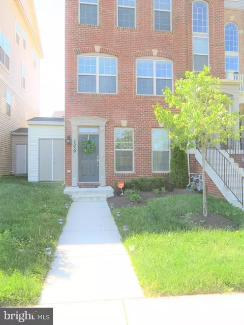2539 Campus Way N, Lanham, MD 20706