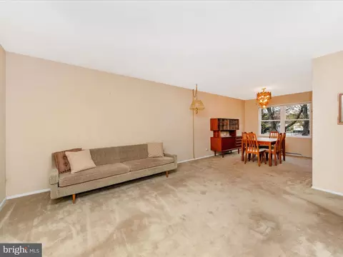 Living - 9511 Small Dr, Clinton, MD 20735 photo 3 of 5