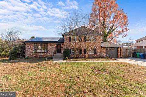 11808 Hickory Dr, Fort Washington, MD 20744