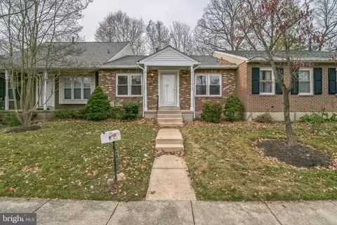 15048 Laurel Oaks Ln #14, Laurel, MD 20707