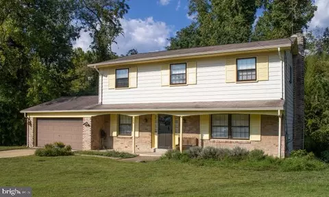 308 Corla Dr, Oxon Hill, MD 20745