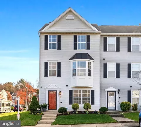 6855 Jade Ct, Capitol Heights, MD 20743