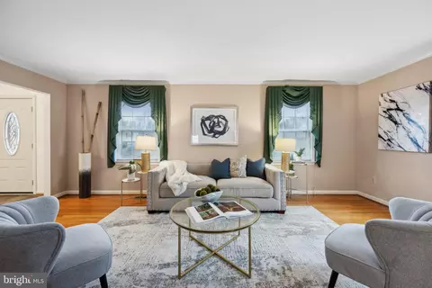 Living - 11209 Chantilly Ln, Bowie, MD 20721 photo 1 of 9
