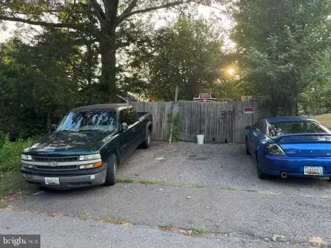 3905 Walls Ln, Suitland, MD 20746