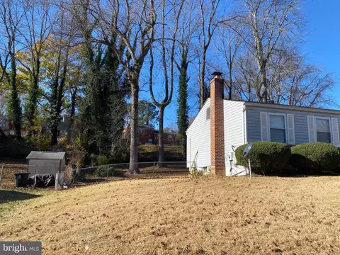 12505 Applecross Dr, Clinton, MD 20735 photo 2