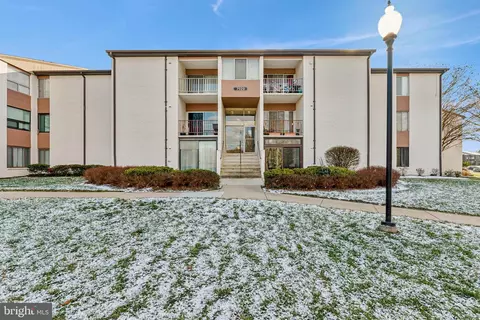 7929 Mandan Rd #303, Greenbelt, MD 20770