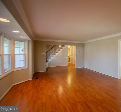 9001 Golden Pass, Laurel, MD 20708 photo 5