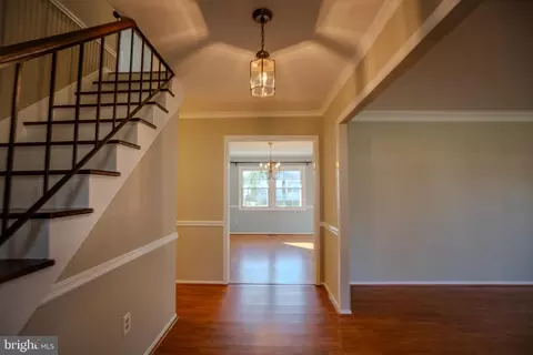 9001 Golden Pass, Laurel, MD 20708 photo 3