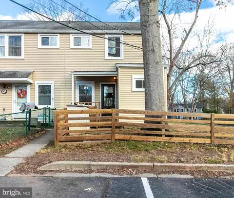 12 E Hillside Rd, Greenbelt, MD 20770
