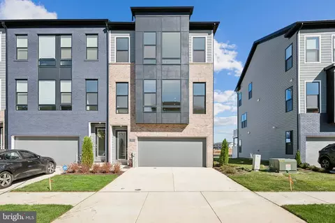 514 Glenn Lake Dr, Bowie, MD 20716