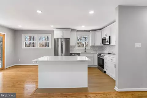 Kitchen - 15309 Maple Dr, Accokeek, MD 20607 photo 2 of 4