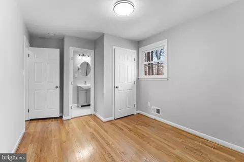 Bedroom - 15309 Maple Dr, Accokeek, MD 20607 photo 4 of 6