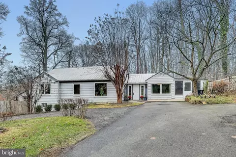 2420 Old Largo Rd, Marlboro, MD 20772