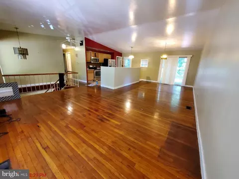 Living - 13403 Briarwood Dr, Laurel, MD 20708 photo 4 of 5