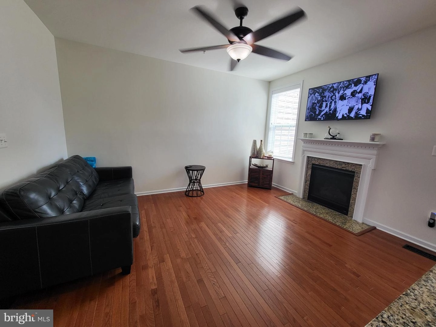 Living - 11011 Buggy Path, Marlboro, MD 20772 photo 3 of 4
