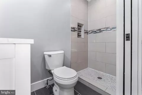 Bath - 904 Carroll Ave, Laurel, MD 20707 photo 1 of 2