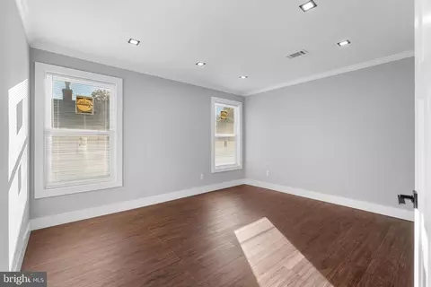 Entry Way - 904 Carroll Ave, Laurel, MD 20707 photo 7 of 9