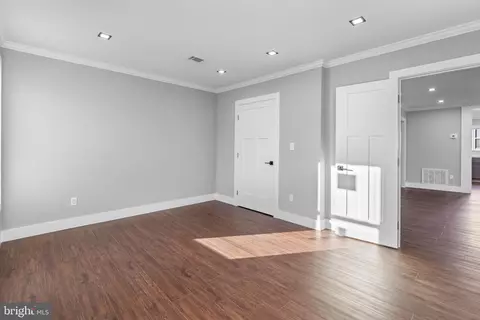 Entry Way - 904 Carroll Ave, Laurel, MD 20707 photo 6 of 9
