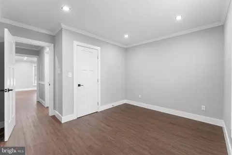 Entry Way - 904 Carroll Ave, Laurel, MD 20707 photo 3 of 9