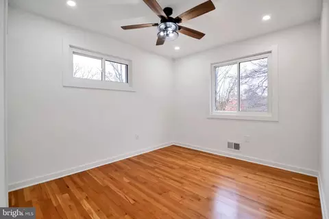8917 Walkerton Dr, Lanham, MD 20706 photo 21