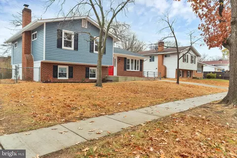 8917 Walkerton Dr, Lanham, MD 20706 photo 3