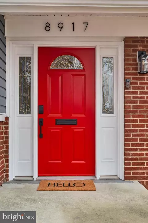 8917 Walkerton Dr, Lanham, MD 20706 photo 2