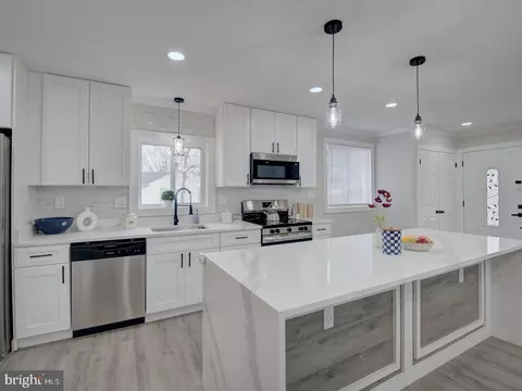 4104 Henson Ln, Temple Hills, MD 20748