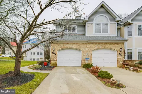 16100 Parklawn Pl, Bowie, MD 20716