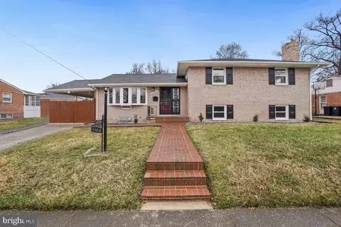 2106 Oakwood St, Temple Hills, MD 20748