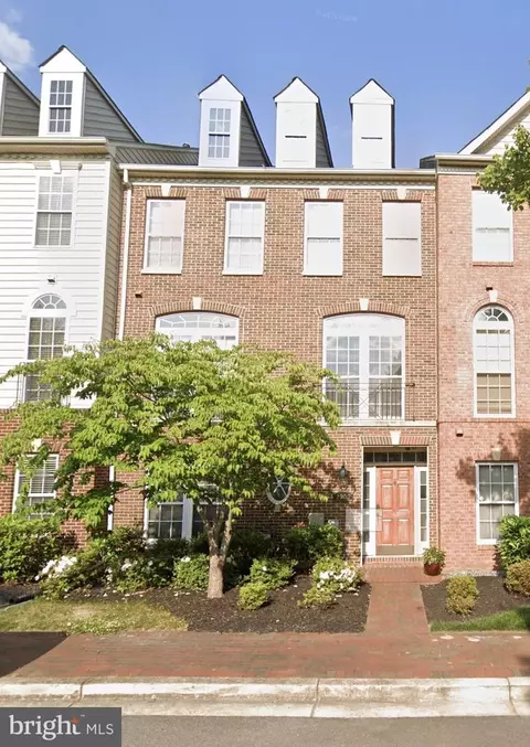 2302 Barnstable Dr, Marlboro, MD 20774