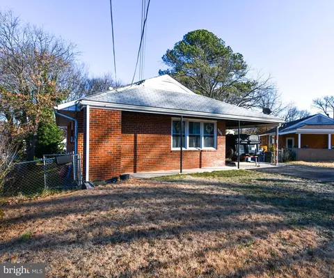 5803 84th Ave, Hyattsville, MD 20784