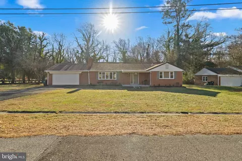 5121 Yorkville Rd, Temple Hills, MD 20748