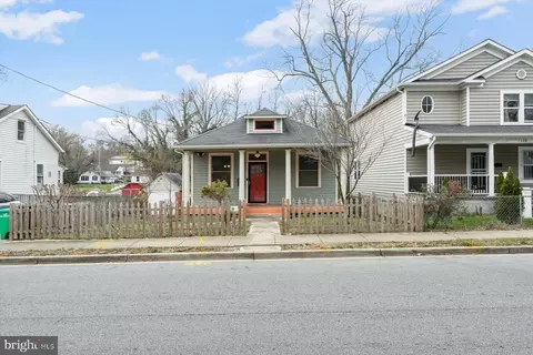 114 Maryland Park Dr, Capitol Heights, MD 20743