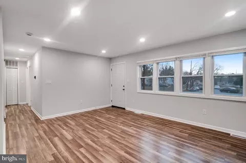 Living - 4700 Pickett Ct, Morningside, MD 20746 photo 3 of 5