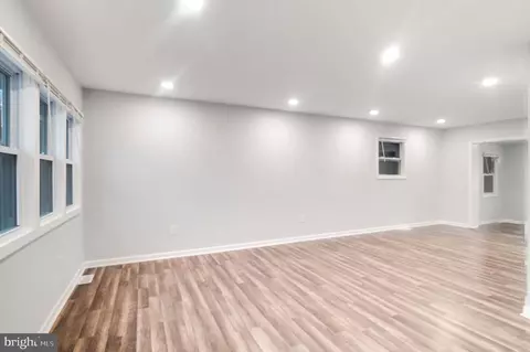 Living - 4700 Pickett Ct, Morningside, MD 20746 photo 2 of 5