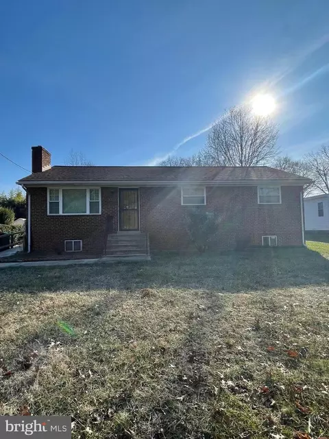 4723 Bromley Ave, Suitland, MD 20746