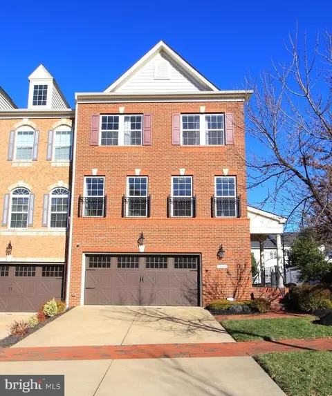 15613 Burford Ln, Marlboro, MD 20774