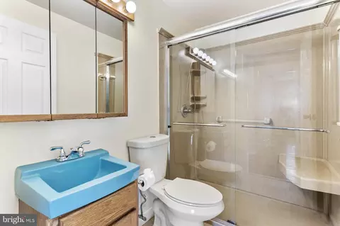 Bath - 6316 Merna Ln, Lanham, MD 20706 photo 1 of 1