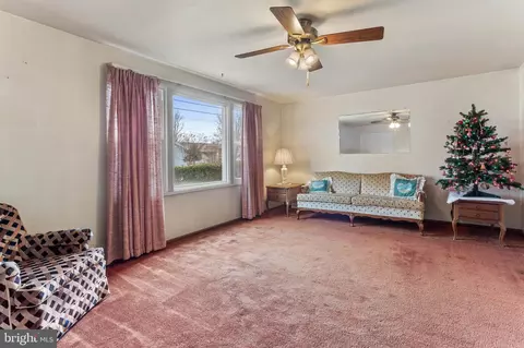 Living - 6316 Merna Ln, Lanham, MD 20706 photo 1 of 7