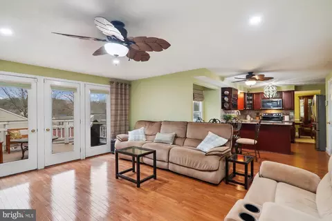 6419 Tiffany Ct, Lanham, MD 20706 photo 6