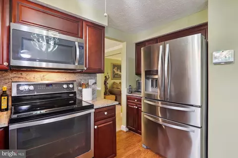 6419 Tiffany Ct, Lanham, MD 20706 photo 9