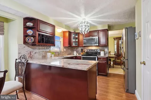 6419 Tiffany Ct, Lanham, MD 20706 photo 3