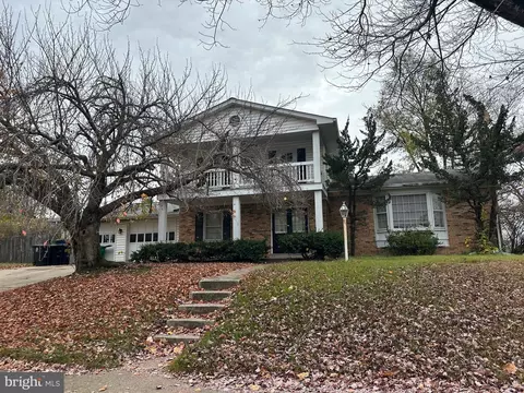 9717 Lemocks Dr, Marlboro, MD 20772