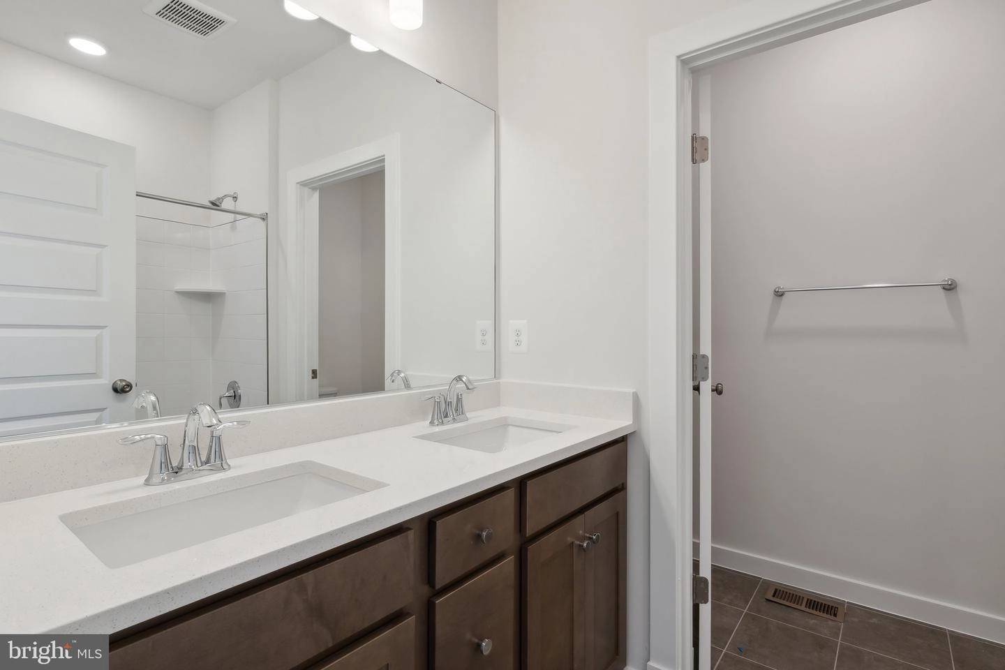Undisclosed, Bowie, MD 20715 photo 16