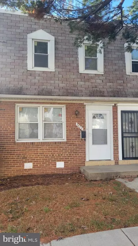 2822 Iverson St #95, Temple Hills, MD 20748