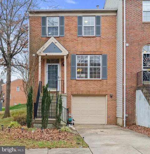 2207 Forest Glade Ln, Suitland, MD 20746