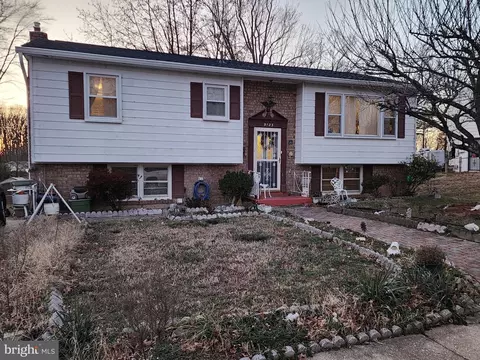 9123 Susan Ln, Clinton, MD 20735