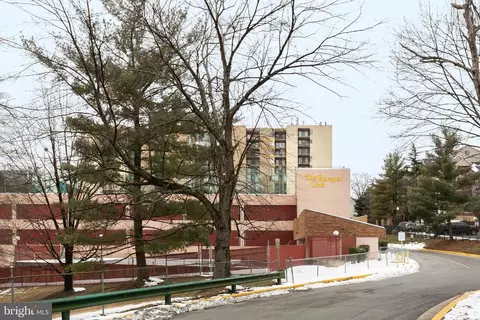 9200 Edwards Way #802, Hyattsville, MD 20783